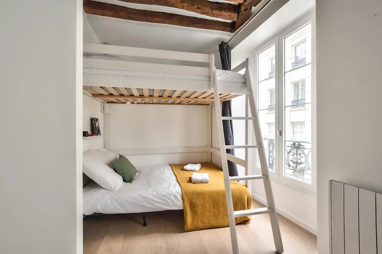Cosy Mezzanine Studio In The Heart Of パリ